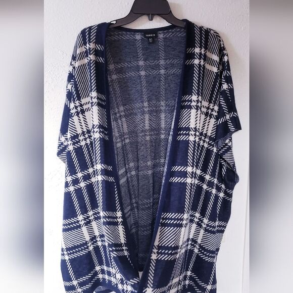 Torrid Made in USA Navy and Tan Plaid Open SS Cardigan Size 12-16 - Picture 2 of 8